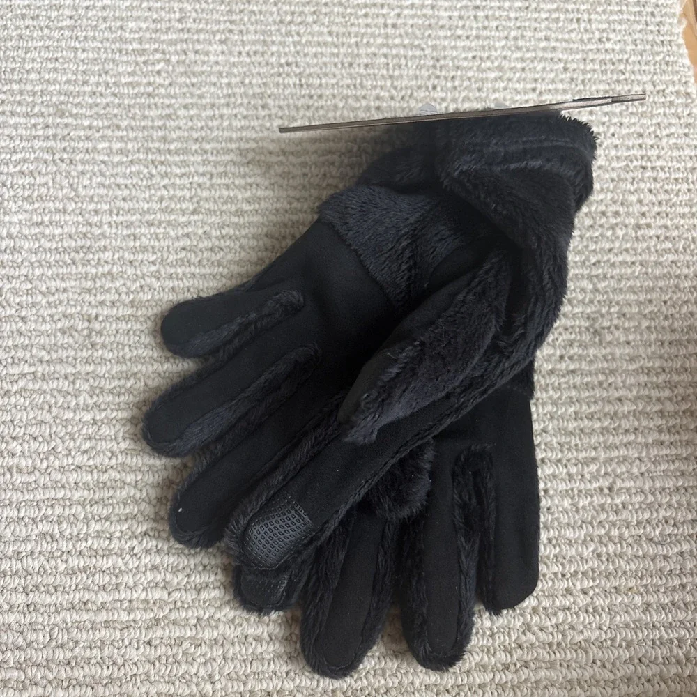 NWT Apana Cold Weather Active Black Fleece Touch Gloves S/M $24